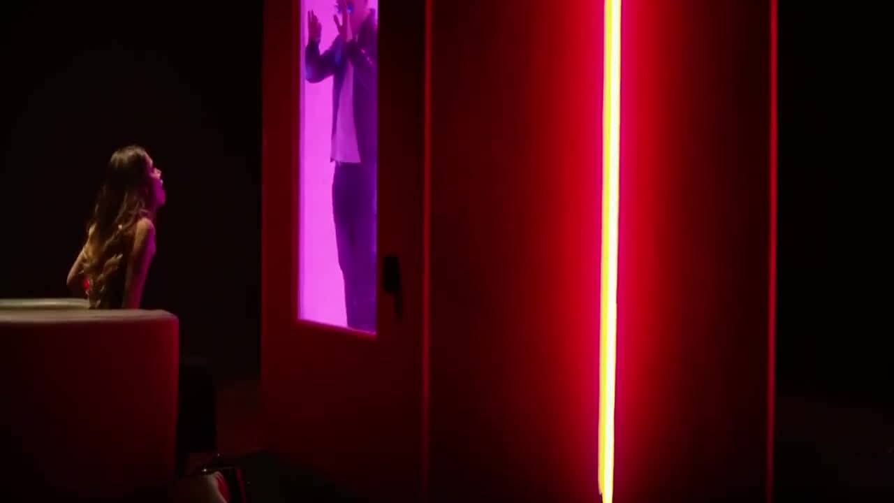 Le clip Vitrine de Vald et Damso avec Jessie Volt, Anna Polina et Cara !